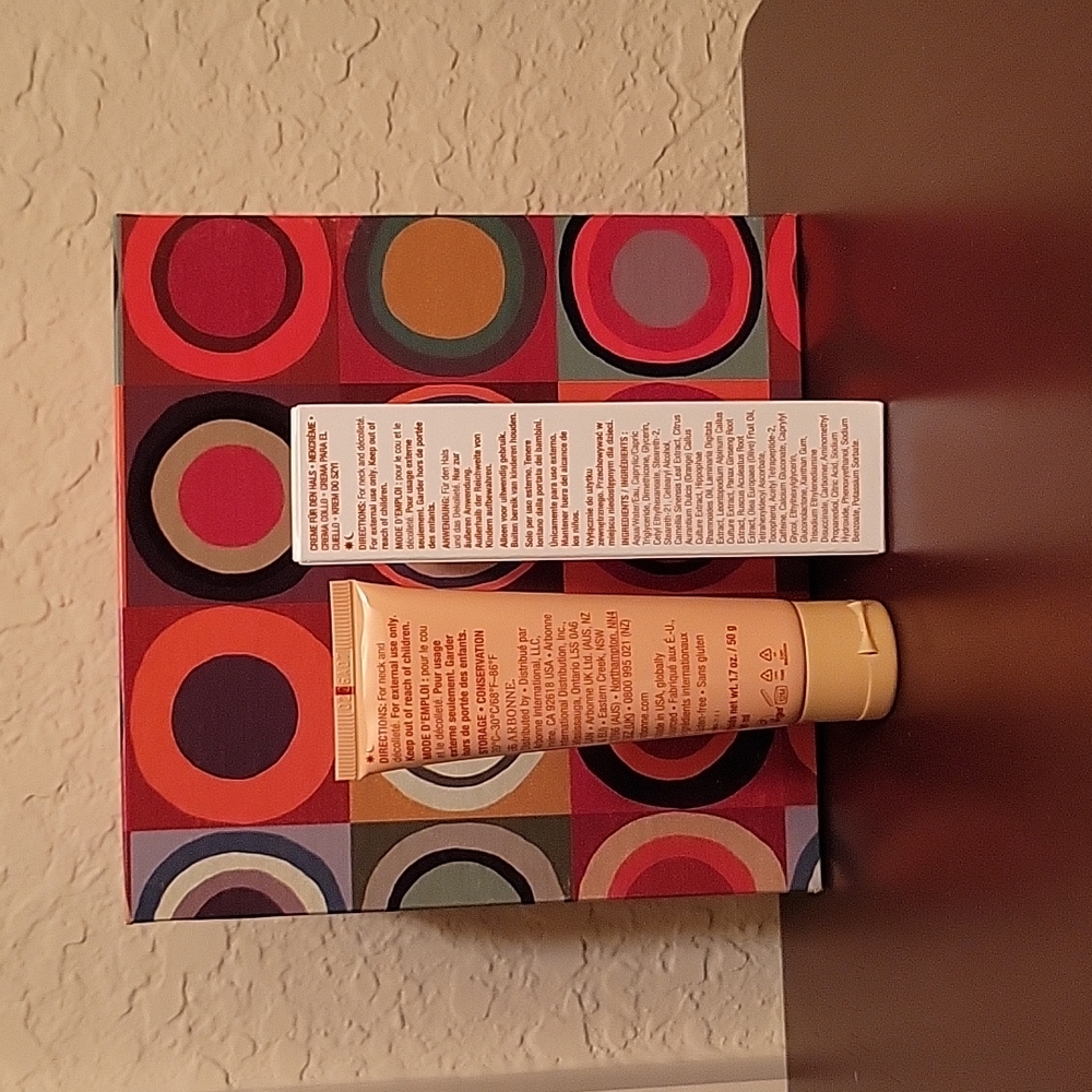 ARBONNE AGE DEFYING NECK CREAM - Picture 6 of 8